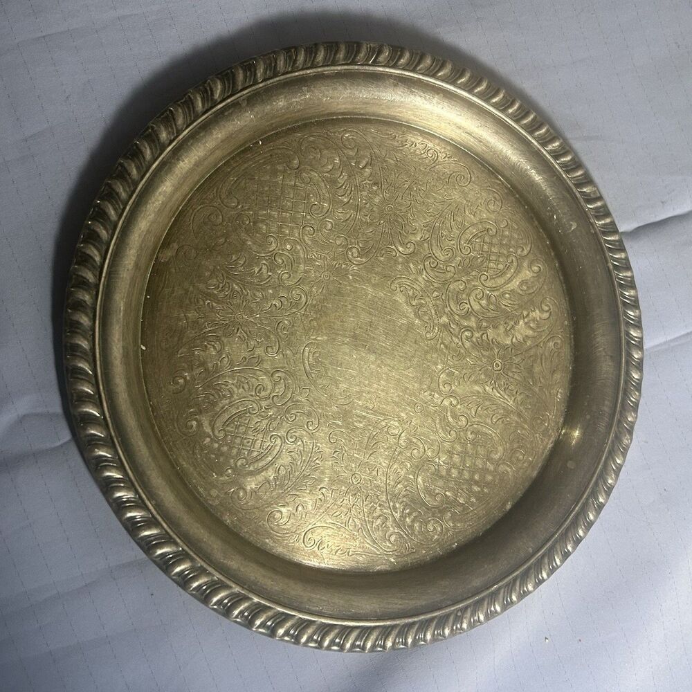 Beautiful VINTAGE 8" inch LEONARD Silverplated plate
